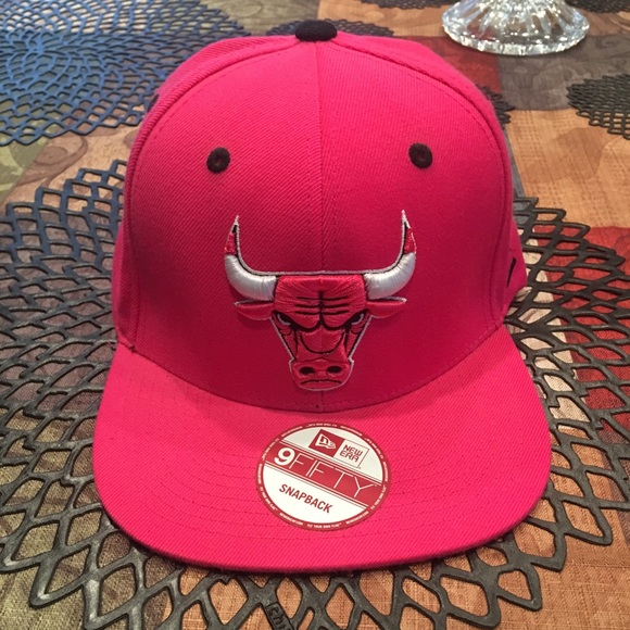 pink chicago bulls hat